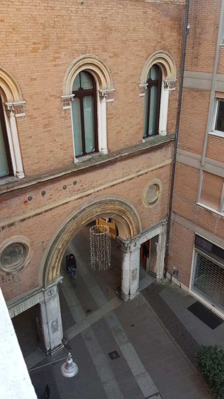 Apartment Garibaldi Ferrara Exterior foto